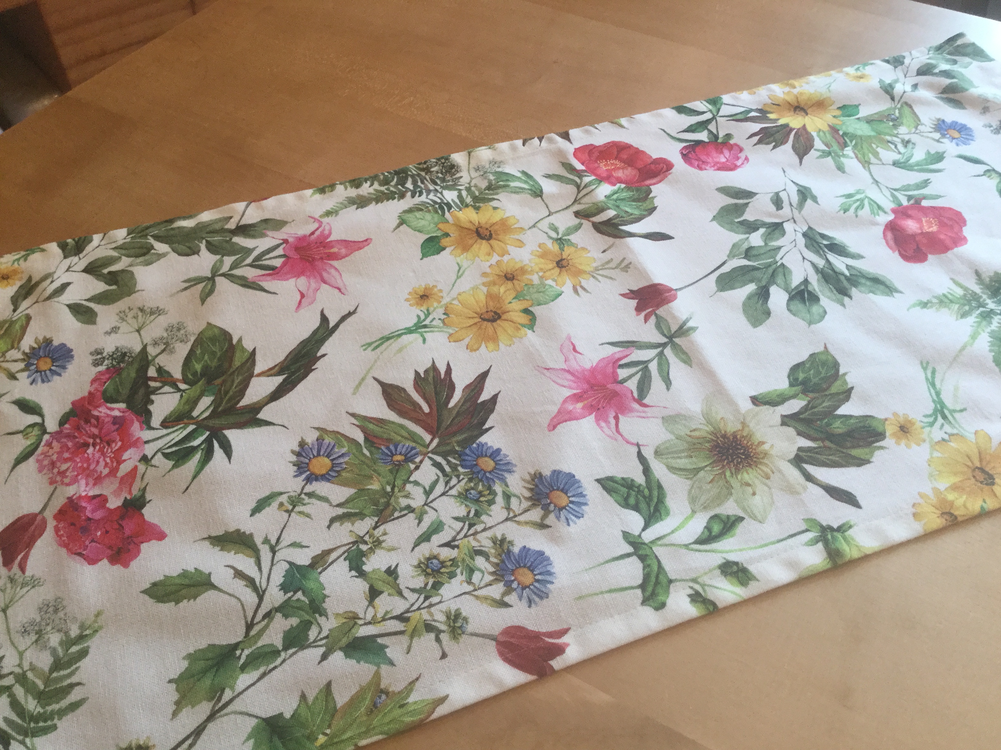 Tischläufer „Blumenwiese „ 1,30m x 0,45m
