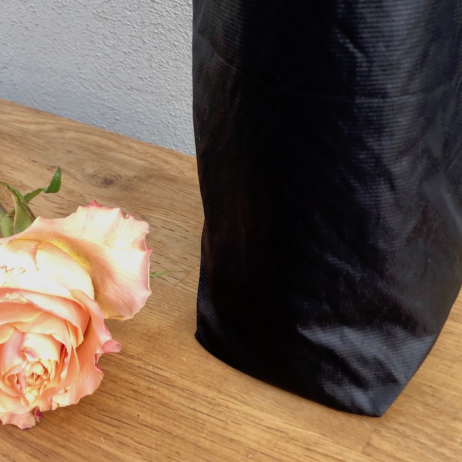 Weintasche "das feine Sackerl",  Farbe Schwarz-beschichtet