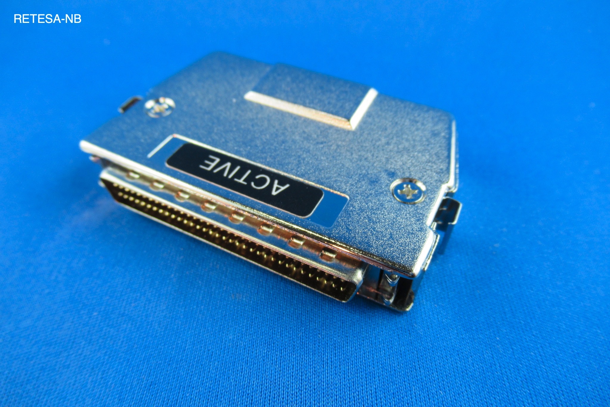 SCSI-Abschlusswiderstand 68pol. Mini-SubD-Stecker