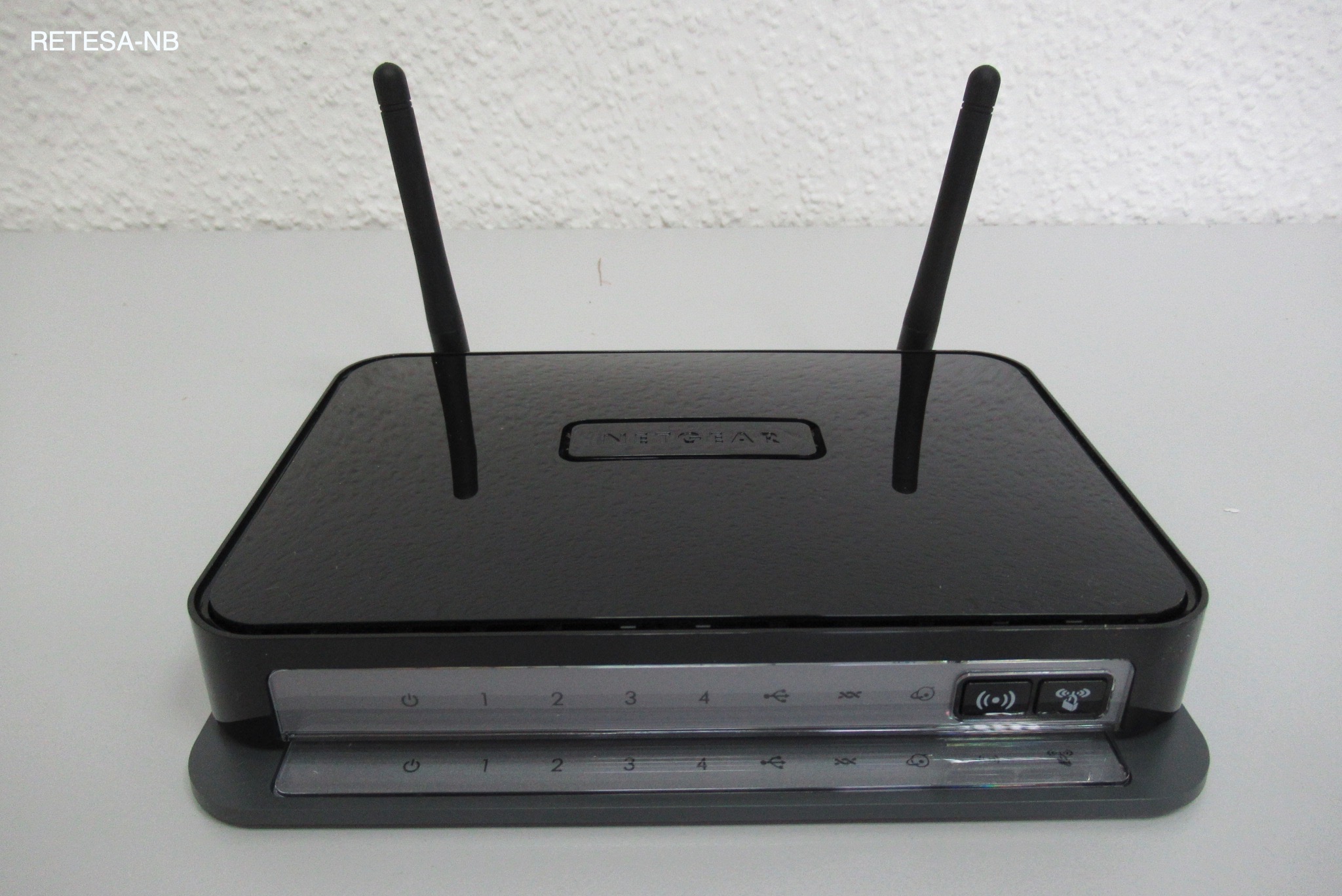 NetGear DSL-MODEM-Router DGN2200MB