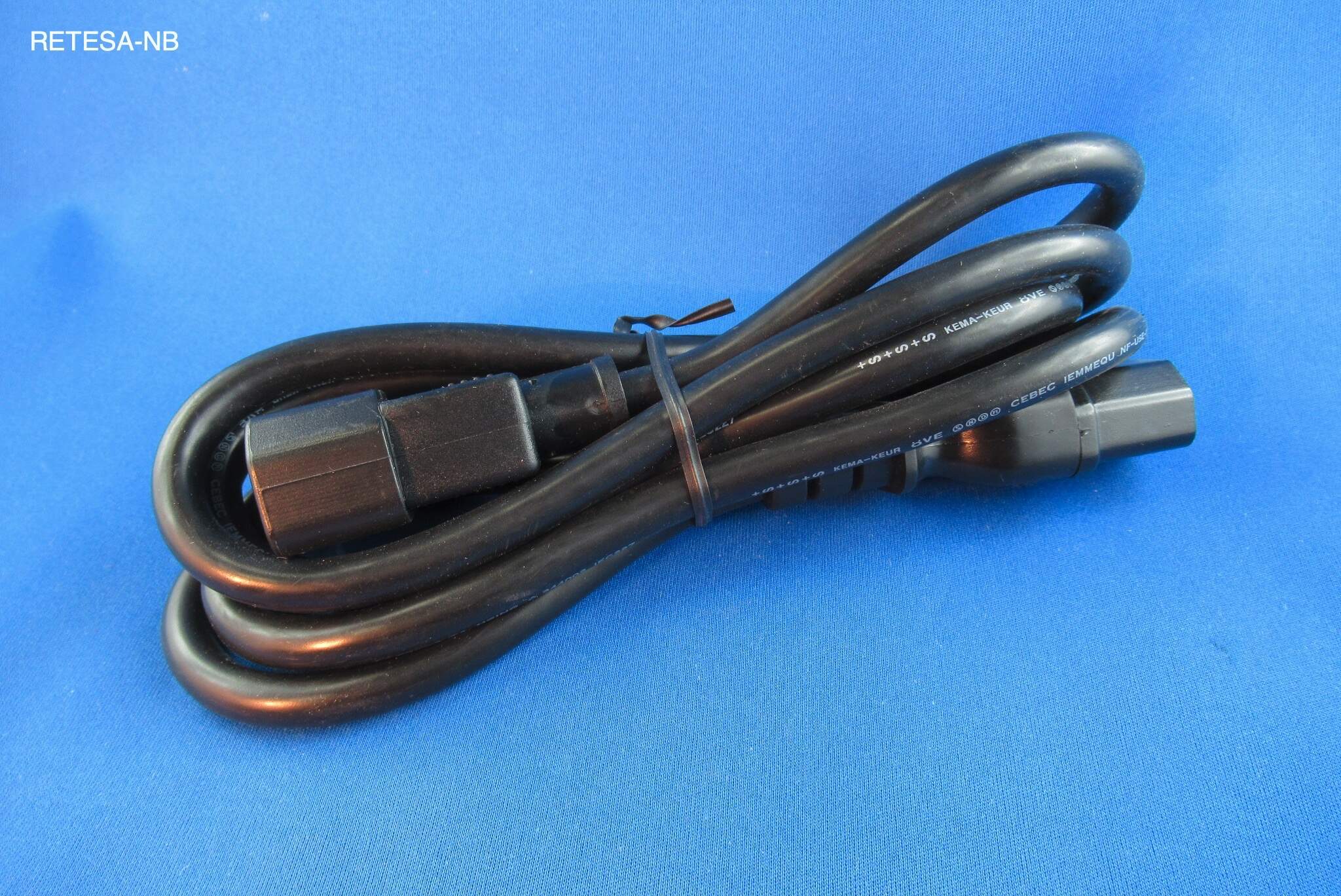 Kabel Kaltgeräteverlängerung 220V 2m schwarz